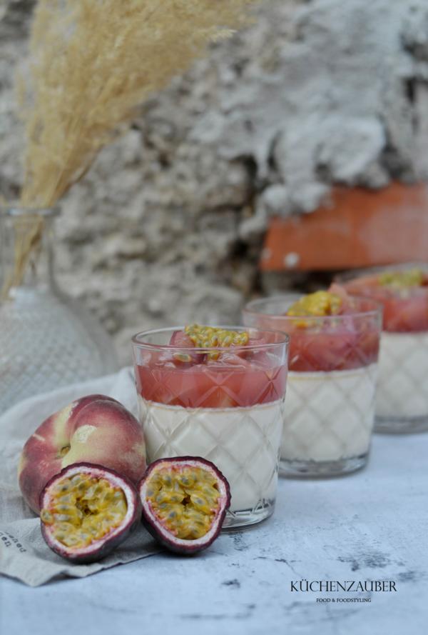 Pfirsich Maracuja Panna Cotta &amp; das goldene Teeblatt - Küchenzauber