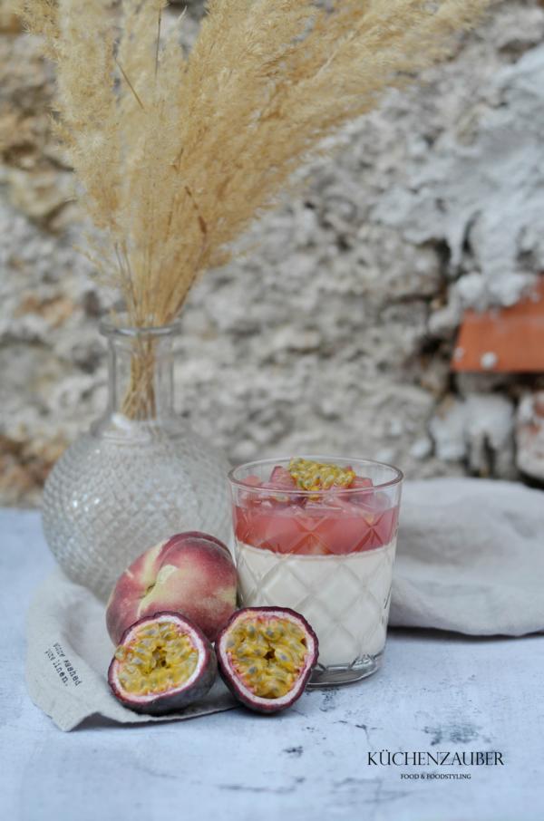 Pfirsich Maracuja Panna Cotta &amp; das goldene Teeblatt - Küchenzauber