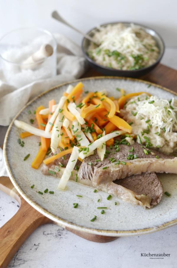 Gekochtes Rindfleisch mit Semmelkren